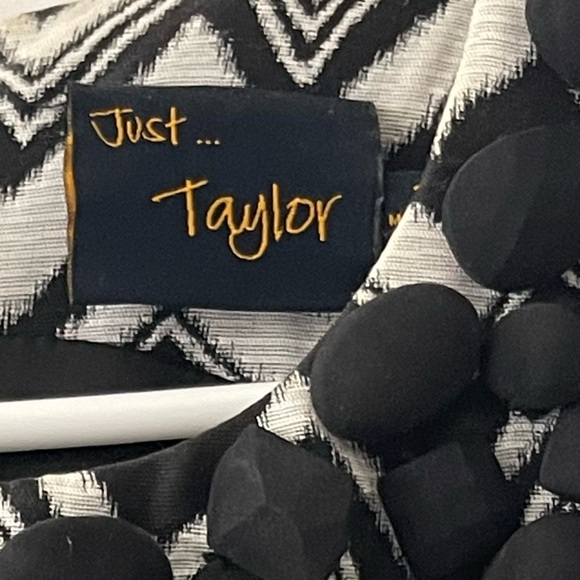 🐦🪺Dress . size 2 - Picture 4 of 7